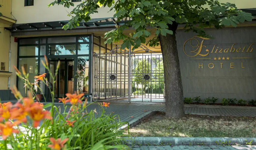 Elizabeth Hotel Gyula - Augusztus 20. (min. 3 �j)