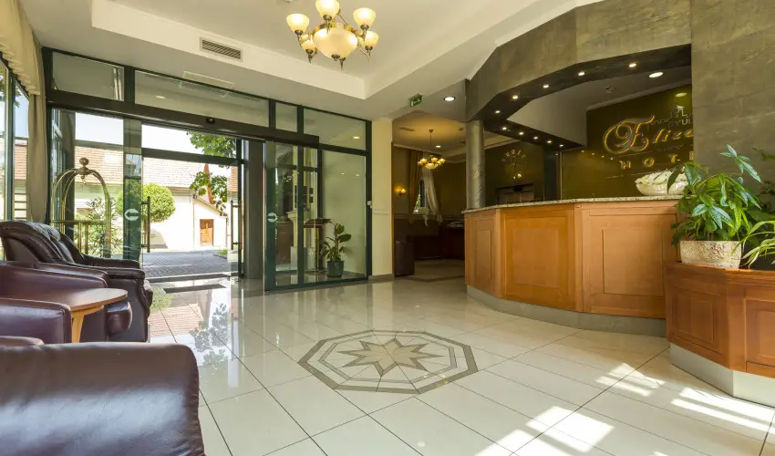 Elizabeth Hotel Gyula - Augusztus 20. (min. 3 �j)