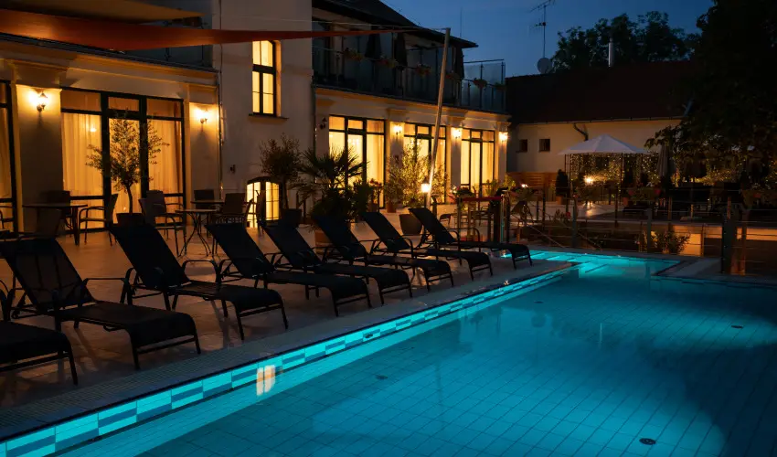 Elizabeth Hotel Gyula - Augusztus 20. (min. 3 �j)