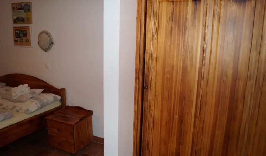 EMAN Apartmanh�z S�rv�r S�rv�r - Augusztus 20. (min. 2 �j)