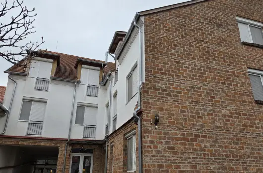 EMAN Apartmanh�z S�rv�r - Augusztus 20. (min. 2 �j)