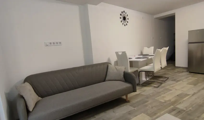 �nId�m Orosh�za Orosh�za - Augusztus 20.