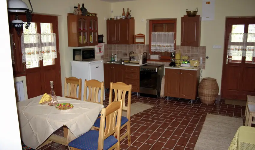 Szarvas Panzi� Erd�b�nye - Augusztus 20. (min. 2 �j)