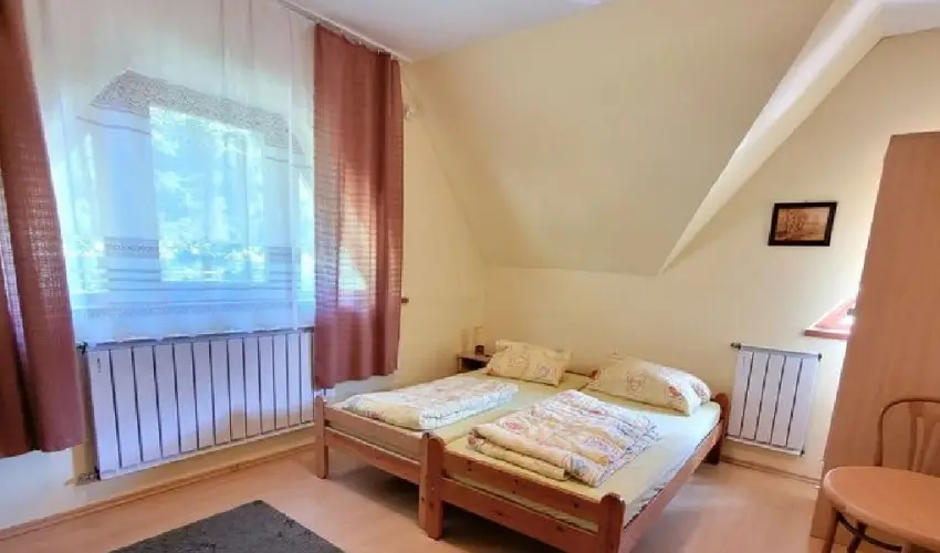 Szarvas Panzi� Erd�b�nye - Augusztus 20. (min. 2 �j)