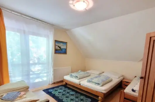 Szarvas Panzi� - Augusztus 20. (min. 2 �j)