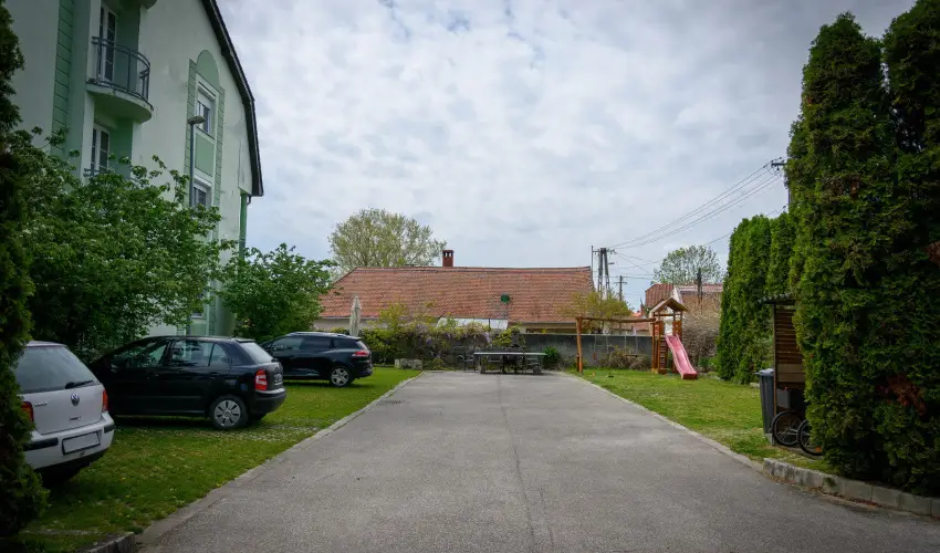 Erika Apartman Srvr - Augusztus 20. (min. 3 j)