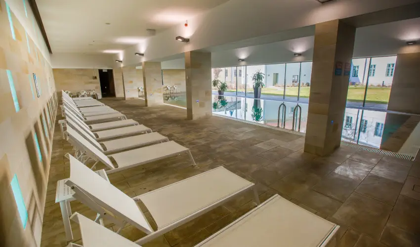 Erzsbet Nagy Szlloda Paks - Augusztus 20.