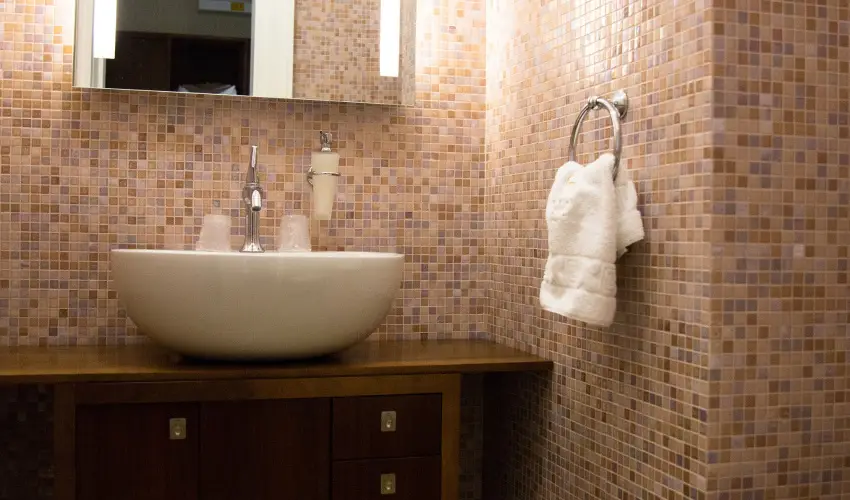 Erzsbet Nagy Szlloda Paks - Augusztus 20.