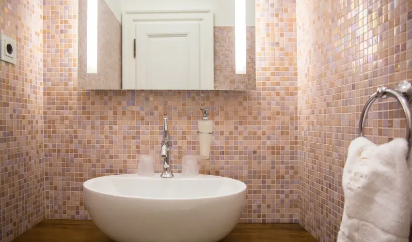 Erzsbet Nagy Szlloda Paks - Augusztus 20.