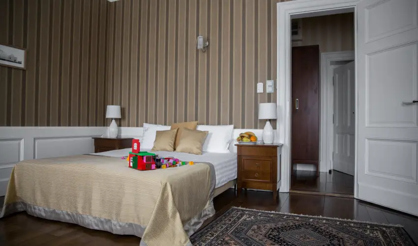 Erzsbet Nagy Szlloda Paks - Augusztus 20.