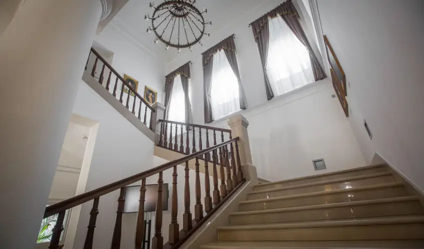 Erzsbet Nagy Szlloda Paks - Augusztus 20.