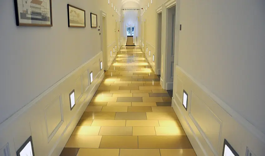 Erzsbet Nagy Szlloda Paks - Augusztus 20.