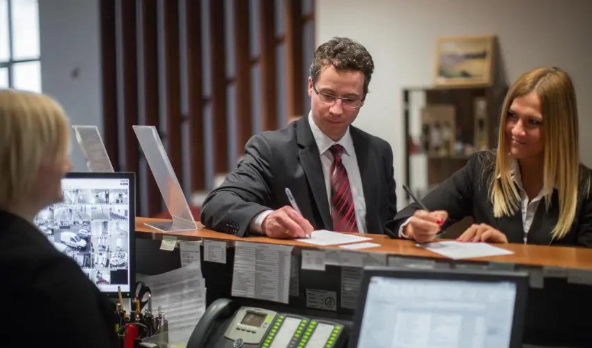 Erzsbet Nagy Szlloda Paks - Augusztus 20.