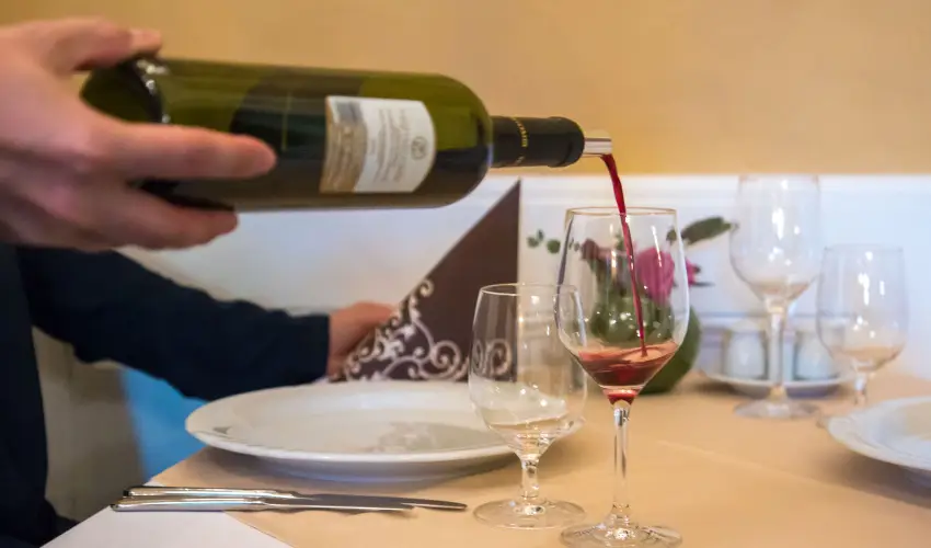 Erzsbet Nagy Szlloda Paks - Augusztus 20.