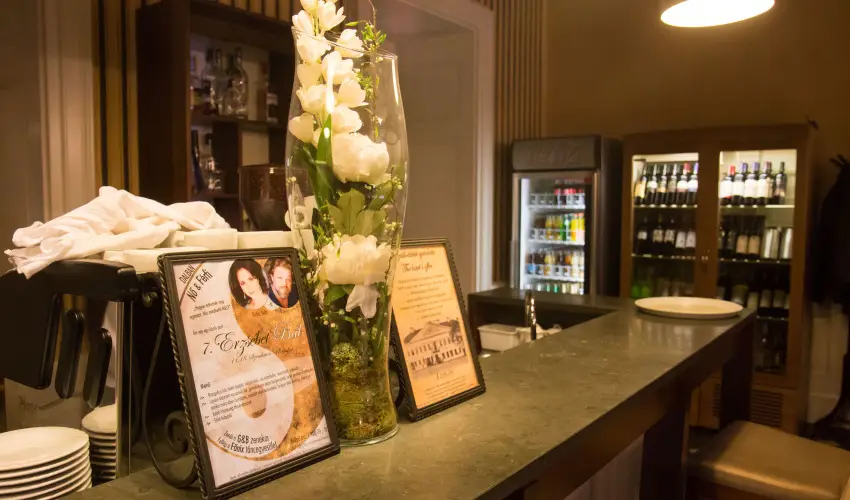 Erzsbet Nagy Szlloda Paks - Augusztus 20.