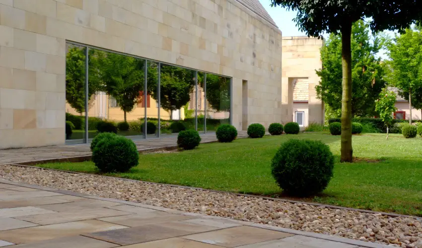 Erzsbet Nagy Szlloda Paks - Augusztus 20.