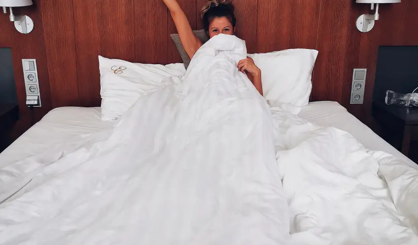 Erzsbet Nagy Szlloda Paks - Augusztus 20.