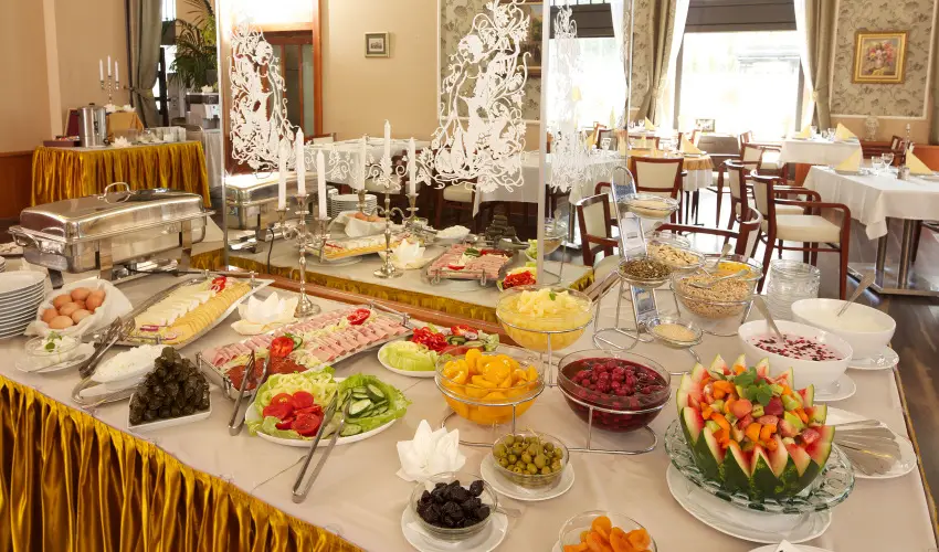 Erzsbet Kirlyn Szlloda Gdll - Augusztus 20. 