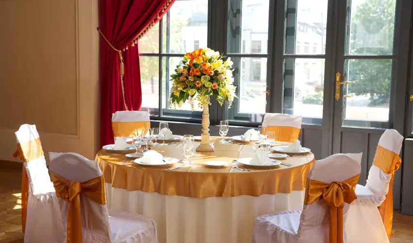 Erzsbet Kirlyn Szlloda Gdll - Augusztus 20. 