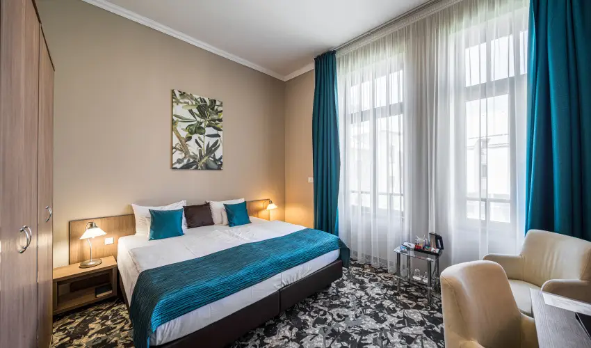 Erzsbet Kirlyn Szlloda Gdll - Augusztus 20. 