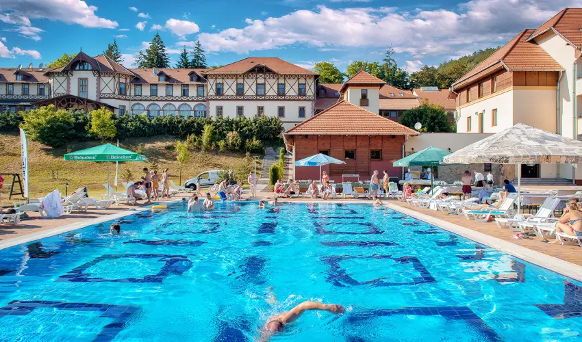 Erzs�bet Park Hotel Par�df�rd� - Augusztus 20.