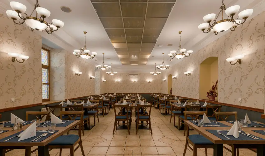 Erzs�bet Park Hotel Par�df�rd� - Augusztus 20.