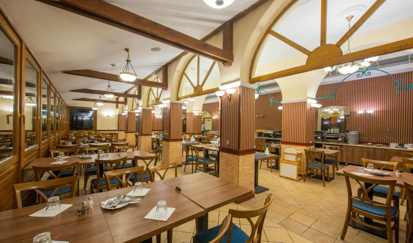 Erzs�bet Park Hotel Par�df�rd� - Augusztus 20.