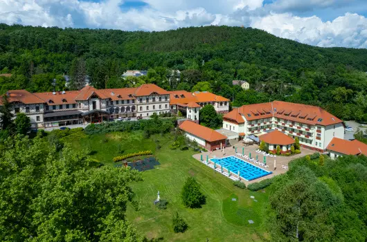 Erzs�bet Park Hotel - Augusztus 20. - teljes el�refizet�ssel