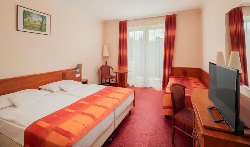 Erzs�bet Park Hotel Par�df�rd� - Augusztus 20.