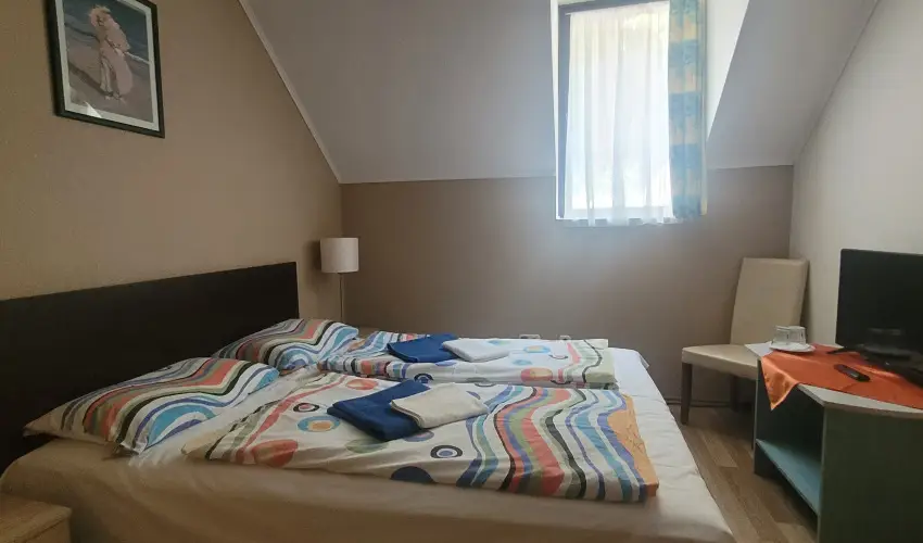 Ez�stfeny� �d�l� Visegr�d - Augusztus 20. (min. 2 �j)