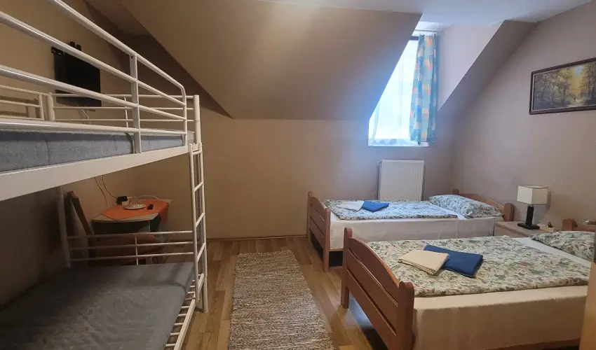 Ez�stfeny� �d�l� Visegr�d - Augusztus 20. (min. 2 �j)