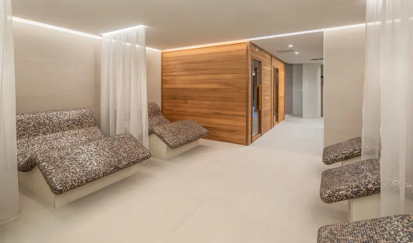 Fagus Hotel Sopron - Augusztus 20. (min. 2 j)