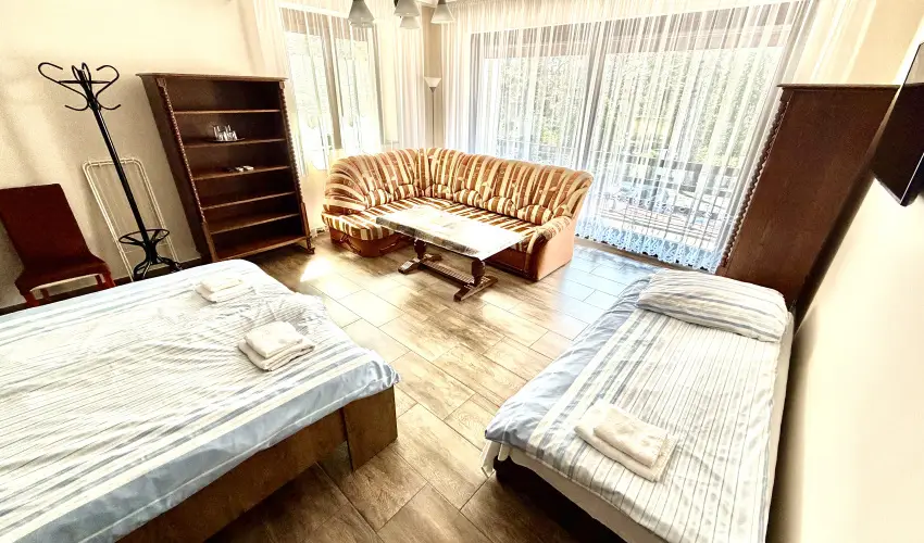 Fenyves Vend�gh�z Si�fok - Augusztus 20. (min. 5 �j)