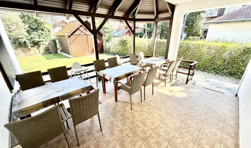 Fenyves Vend�gh�z Si�fok - Augusztus 20. (min. 5 �j)