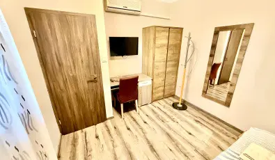 Fenyves Vend�gh�z Si�fok