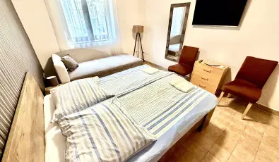 Fenyves Vend�gh�z Si�fok