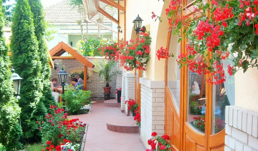 Fodor Hotel Gyula - Augusztus 20. (min. 2 �j)