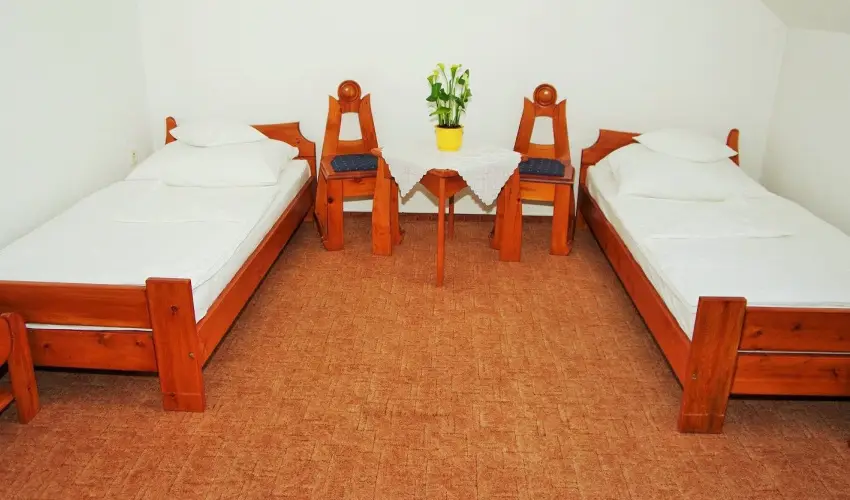 Fodor Hotel Gyula - Augusztus 20. (min. 2 �j)