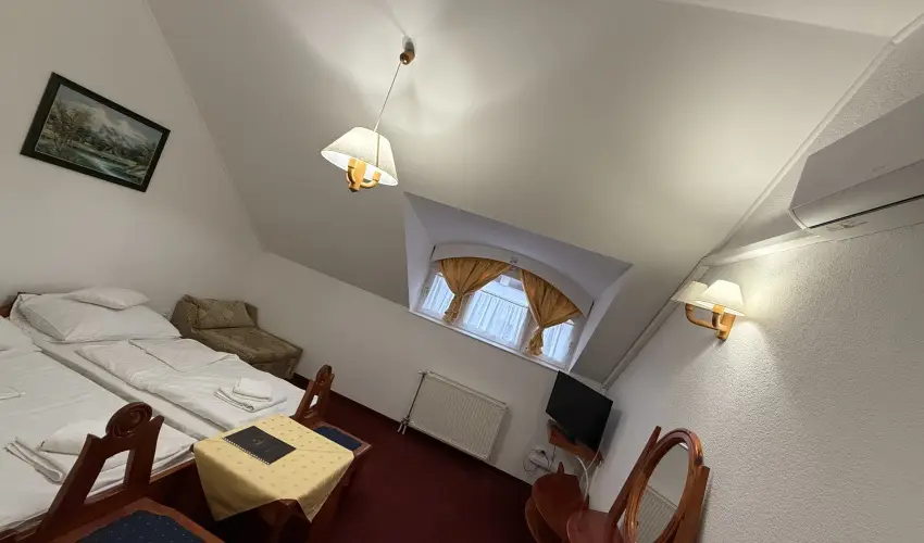 Fodor Hotel Gyula - Augusztus 20. (min. 2 �j)
