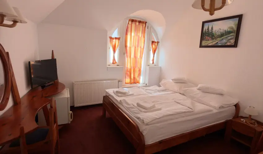 Fodor Hotel Gyula - Augusztus 20. (min. 2 �j)