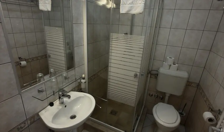 Fodor Hotel Gyula - Augusztus 20. (min. 2 �j)