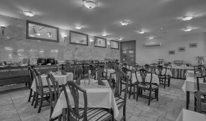 F�nix Wellness Resort N�gr�dg�rdony - Augusztus 20. (min. 2 �j)