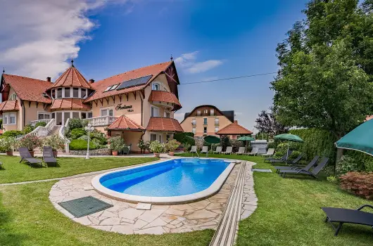 Fortuna Villa - Augusztus 20. (min. 3 �j)