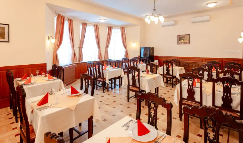 Fried Kast�ly Hotel Simontornya - Augusztus 20. (min. 3 �j)