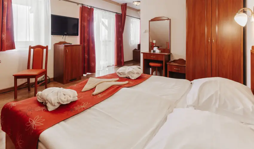 Fried Kast�ly Hotel Simontornya - Augusztus 20. (min. 3 �j)