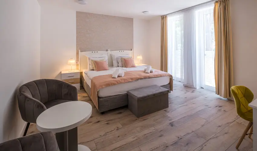 Fred Centrum Panzi Balatonfred - Augusztus 20. (min. 3 j)