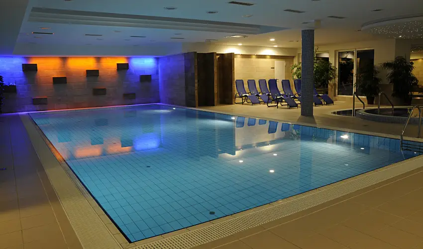 Garden Hotel Wellness & Konferencia Szolnok - Édeskettes romantika (min. 2 éj)