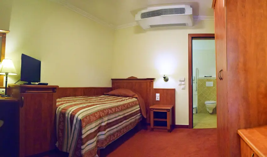 Gerby Kria Hotel s Lovasudvar Lajosmizse - Augusztus 20.