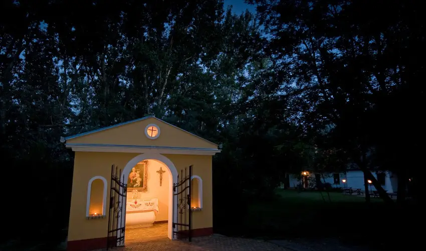 Gerby Kria Hotel s Lovasudvar Lajosmizse - Augusztus 20.