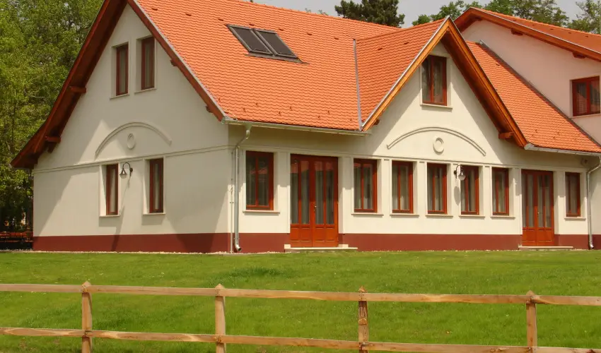 Gerby Kria Hotel s Lovasudvar Lajosmizse - Augusztus 20.